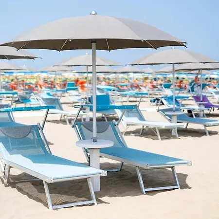 アパートホテル Millennium 4*